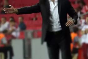 Süper Lig'de bir futbol takımı antrenörü değişikliği bekleniyor.